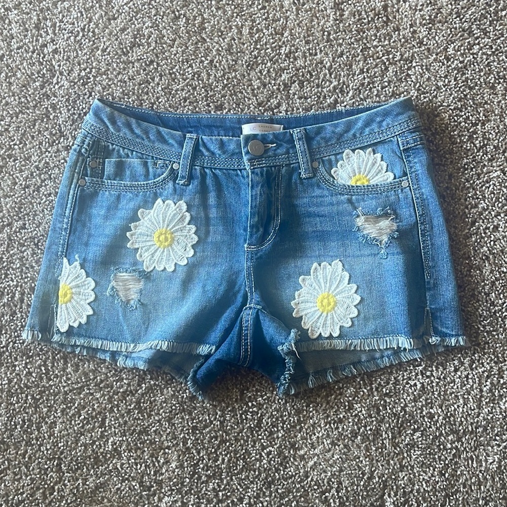 LC Lauren Conrad Denim Daisy Shorts